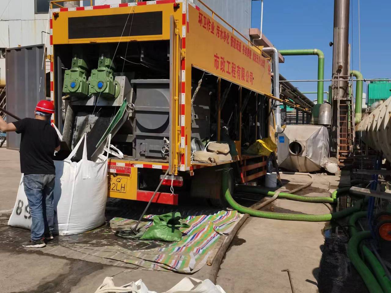 岭东淤泥压干处理