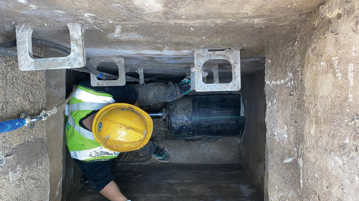 岭东HDPE短管内衬法